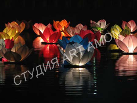 водные фонарики в форме лилии